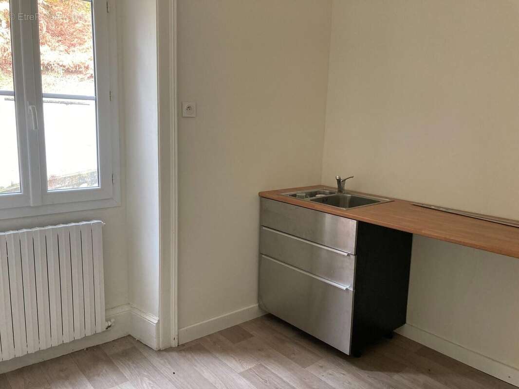 Photo 4 - Maison à YDES