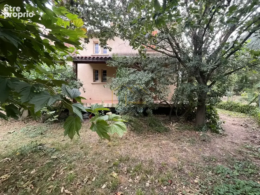 GIGNAC proche du centre - Grande villa 7 pièces sur 942m2 de terrain - photo 3