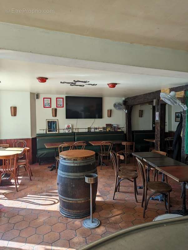 Commerce à PARIS-11E