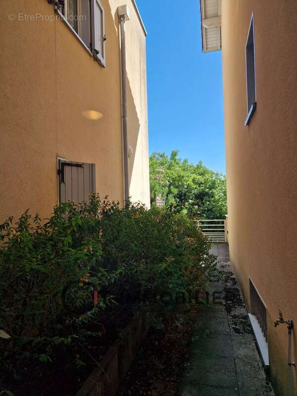 Appartement à MORESTEL