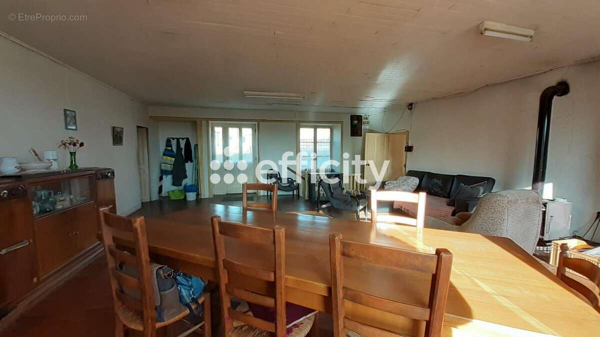 Maison à EGLISOLLES