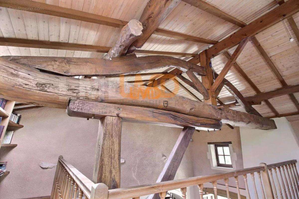 Maison à SAINT-MARTIN-DE-JUILLERS