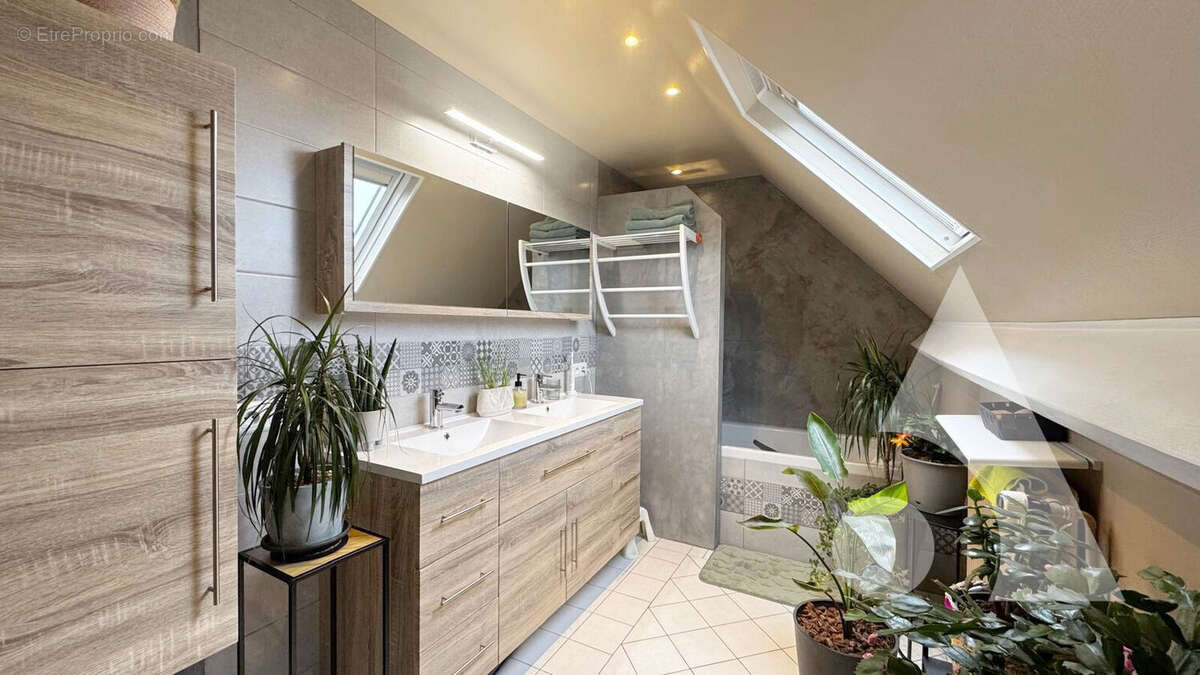 Maison à CREPY-EN-VALOIS