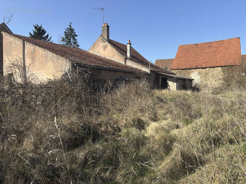 Maison à PRECY-SOUS-THIL