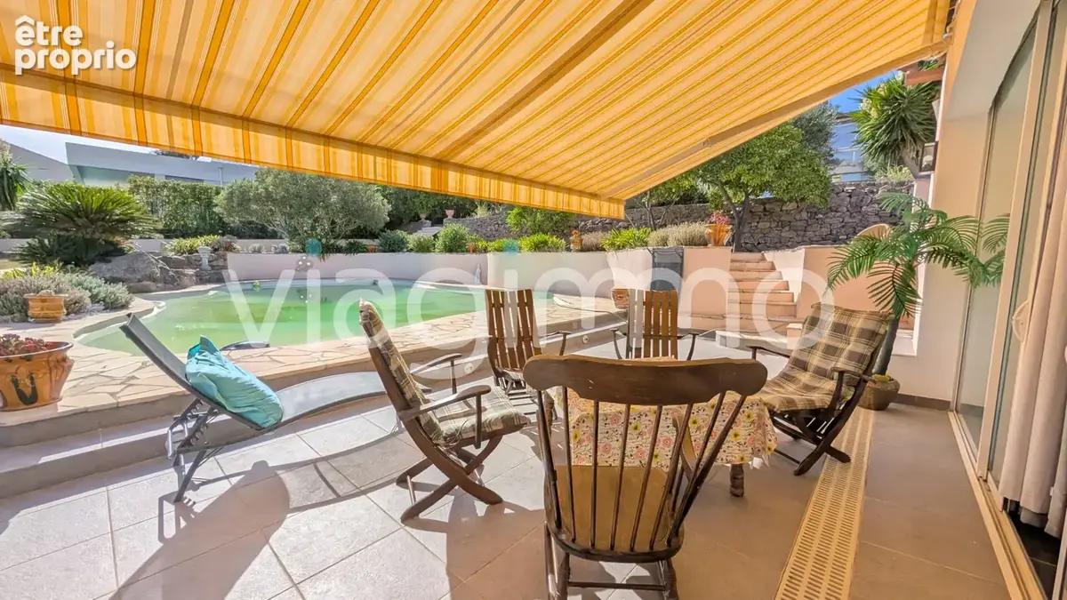 Maison Vaullauris- Hauteurs Golfe Juan 4 pièce(s) 132.15 m2 avec belle vue mer - photo 9
