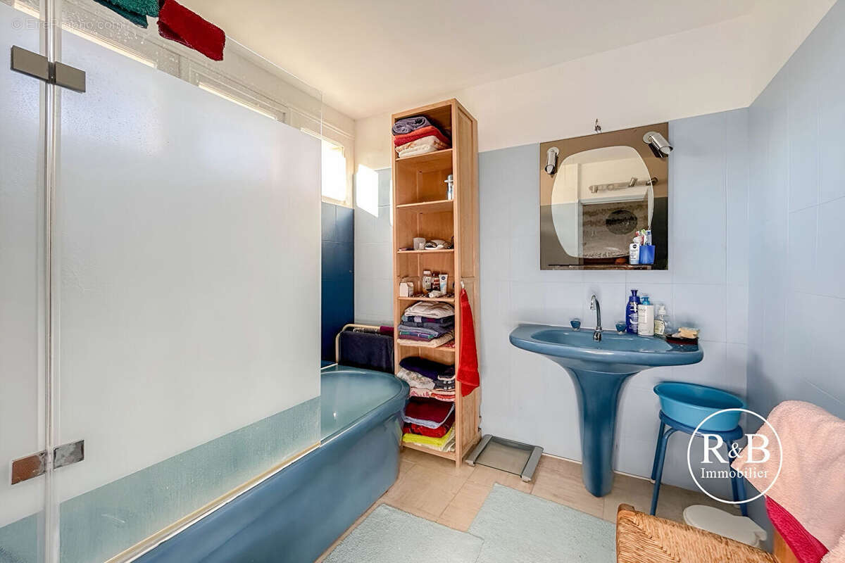 Maison à LES CLAYES-SOUS-BOIS