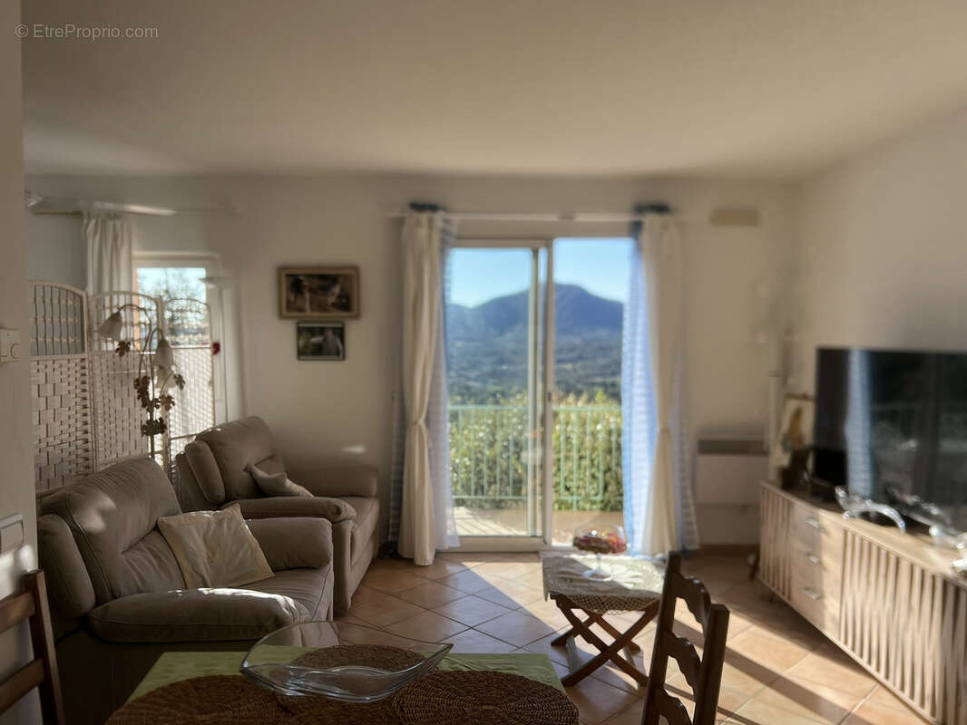 Maison à PLAN-DE-LA-TOUR