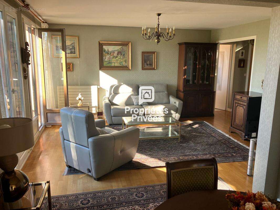 Appartement à LE CHESNAY