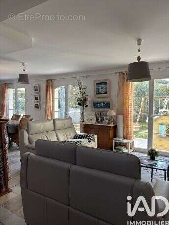 Photo 7 - Maison à LAMBESC