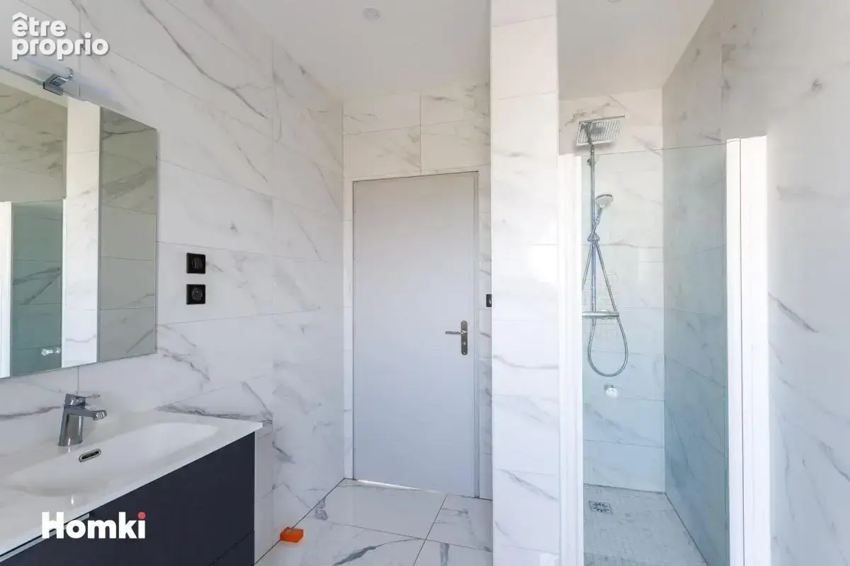 Maison contemporaine de 140 m2 sur terrain de 866 m2 - photo 15