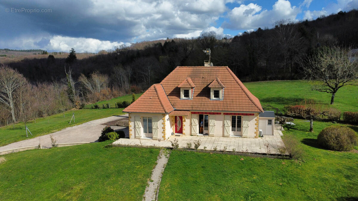Maison à BEYNAT