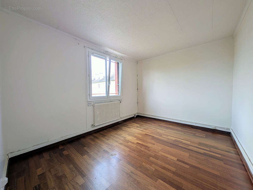 Appartement à LE MESNIL-LE-ROI