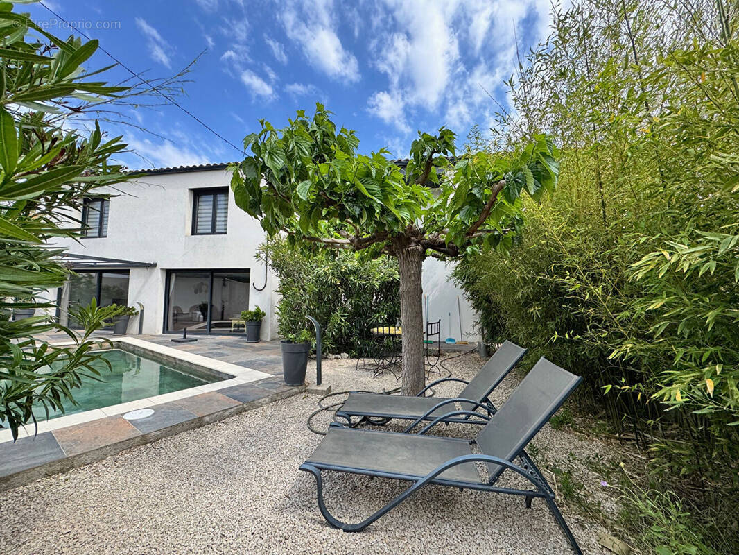 Maison à LES ANGLES