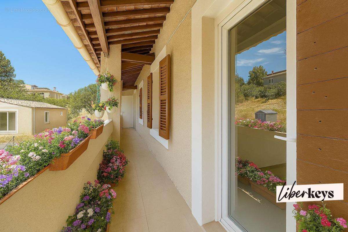 Appartement à ROQUEFORT-LA-BEDOULE