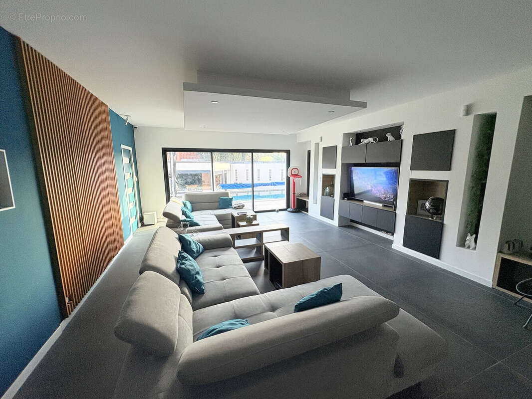 Maison à CASTELNAU-LE-LEZ