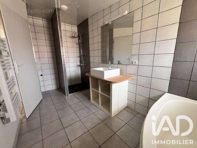 Maison 208 m² à Landeronde  - photo 7