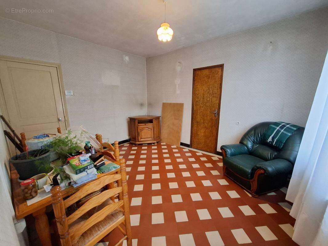 Maison à CUISE-LA-MOTTE