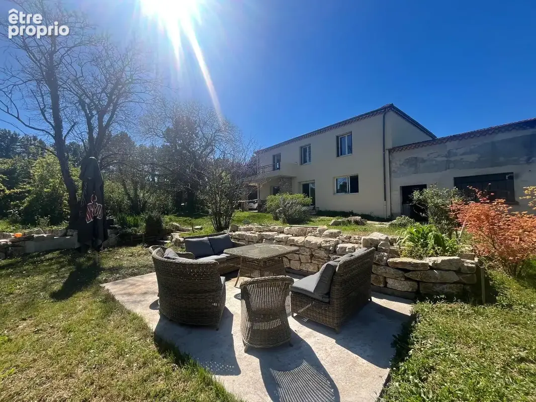 Propriété familiale de caractère avec dépendances et parc arboré   fort potentiel - photo 13