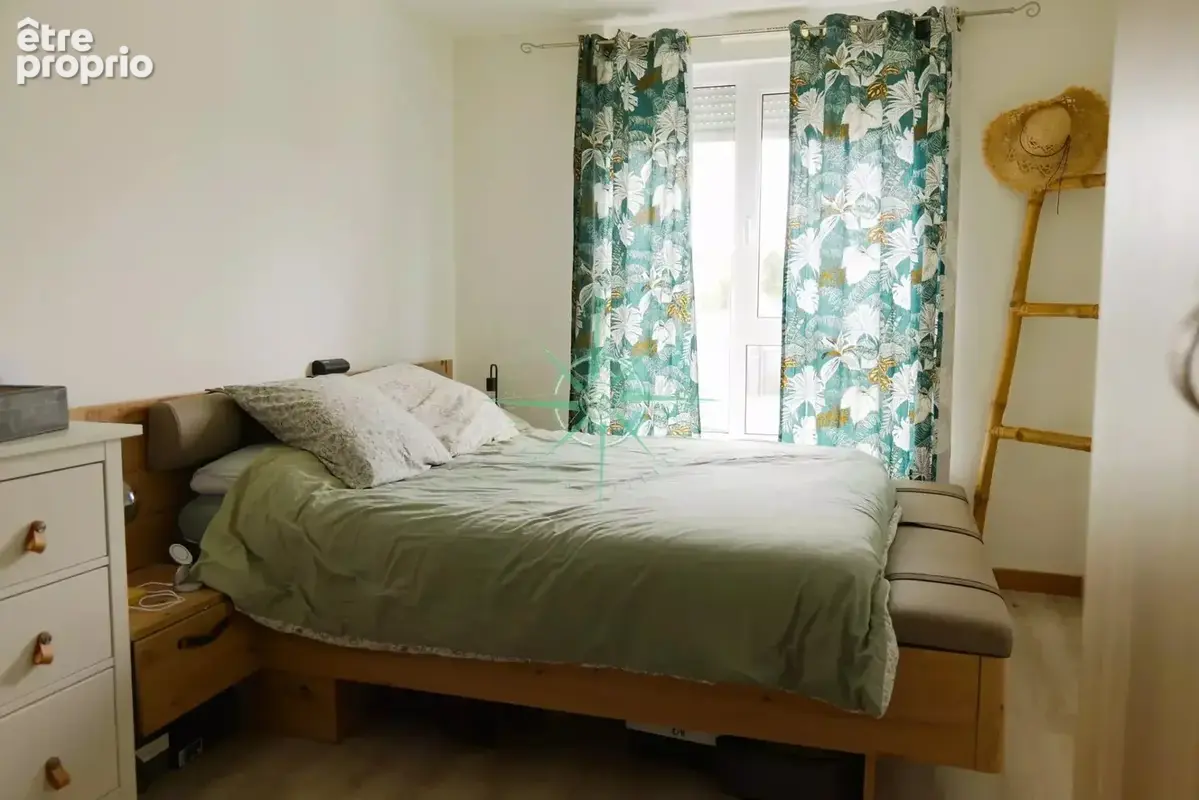 À VENDRE - Appartement 3 pièces  85 m2 avec balcon, garage et caves - photo 7