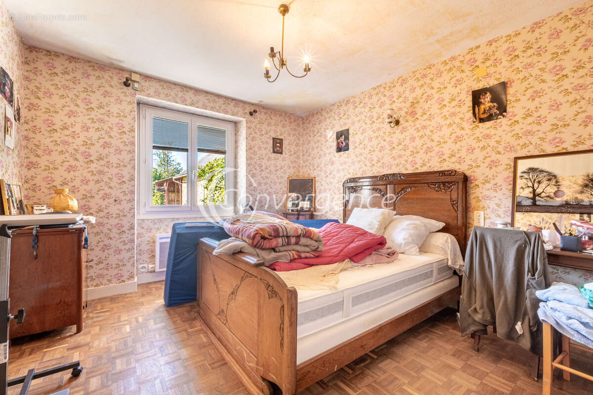 Maison à SAINT-PRIEST-LIGOURE