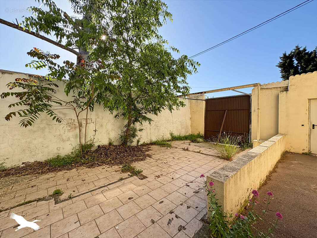 A VENDRE - Marseille 13013, Secteur St Jérome - Appartement LOUÉ - 2 pièces 29 m2 - photo 5