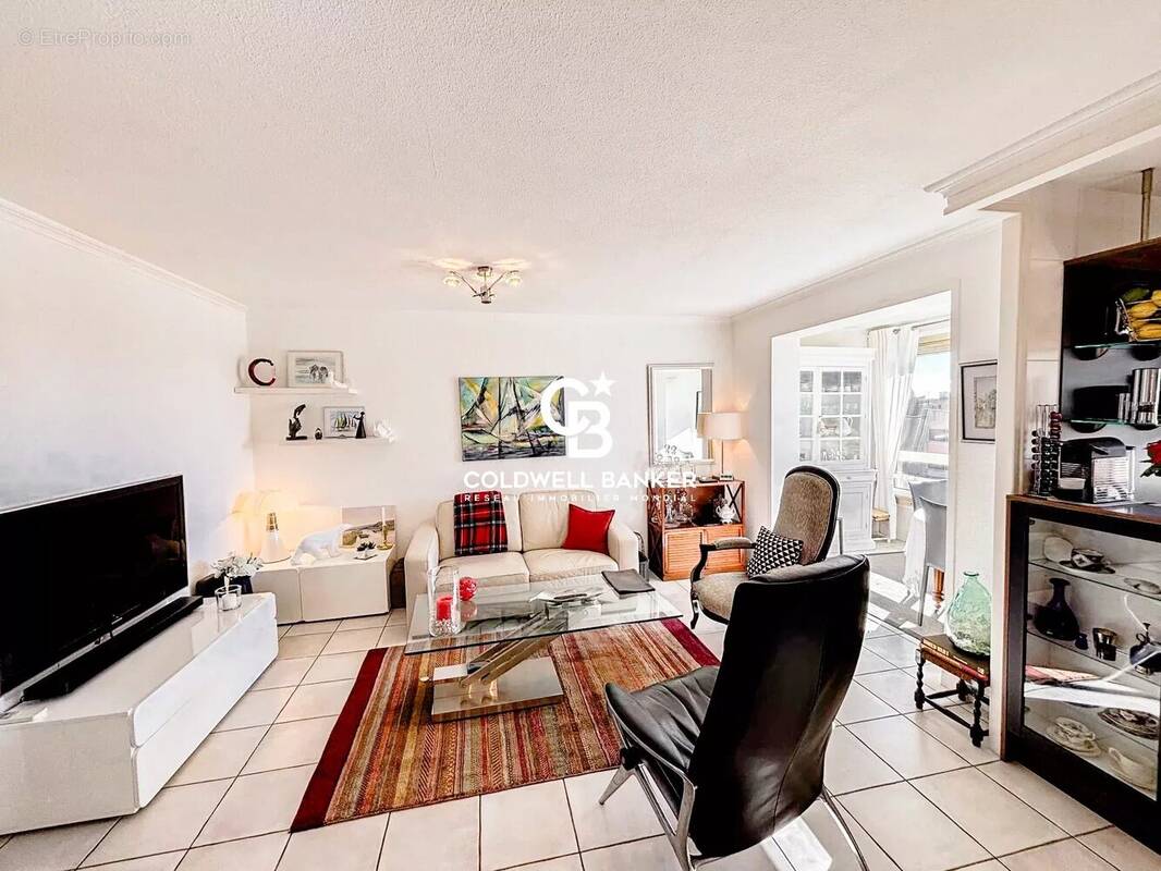 Appartement à LA LONDE-LES-MAURES