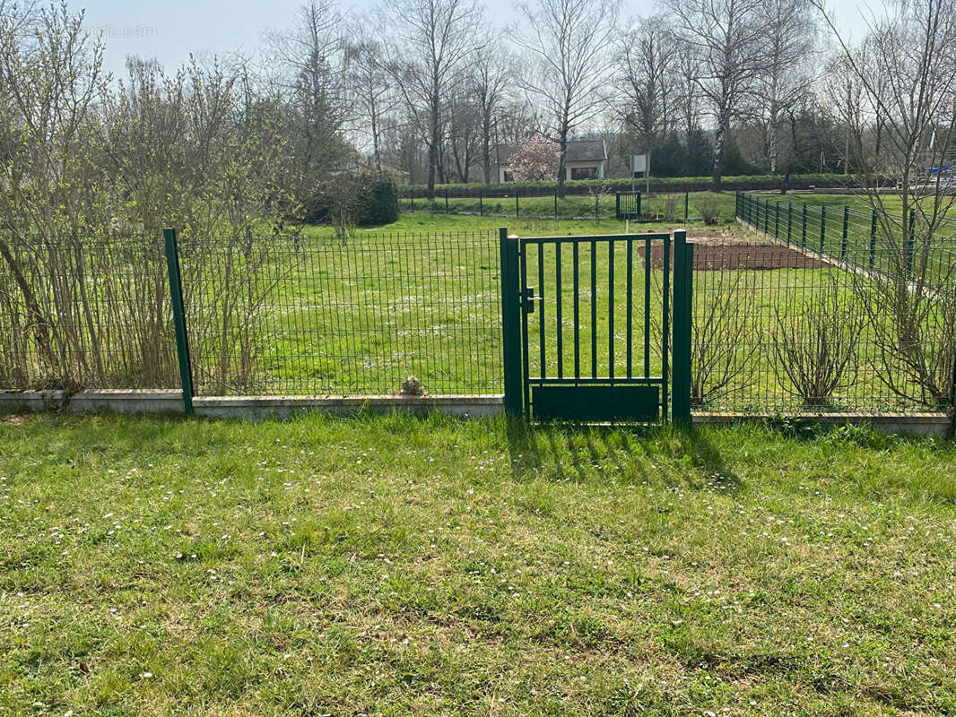 Terrain à EINVILLE-AU-JARD