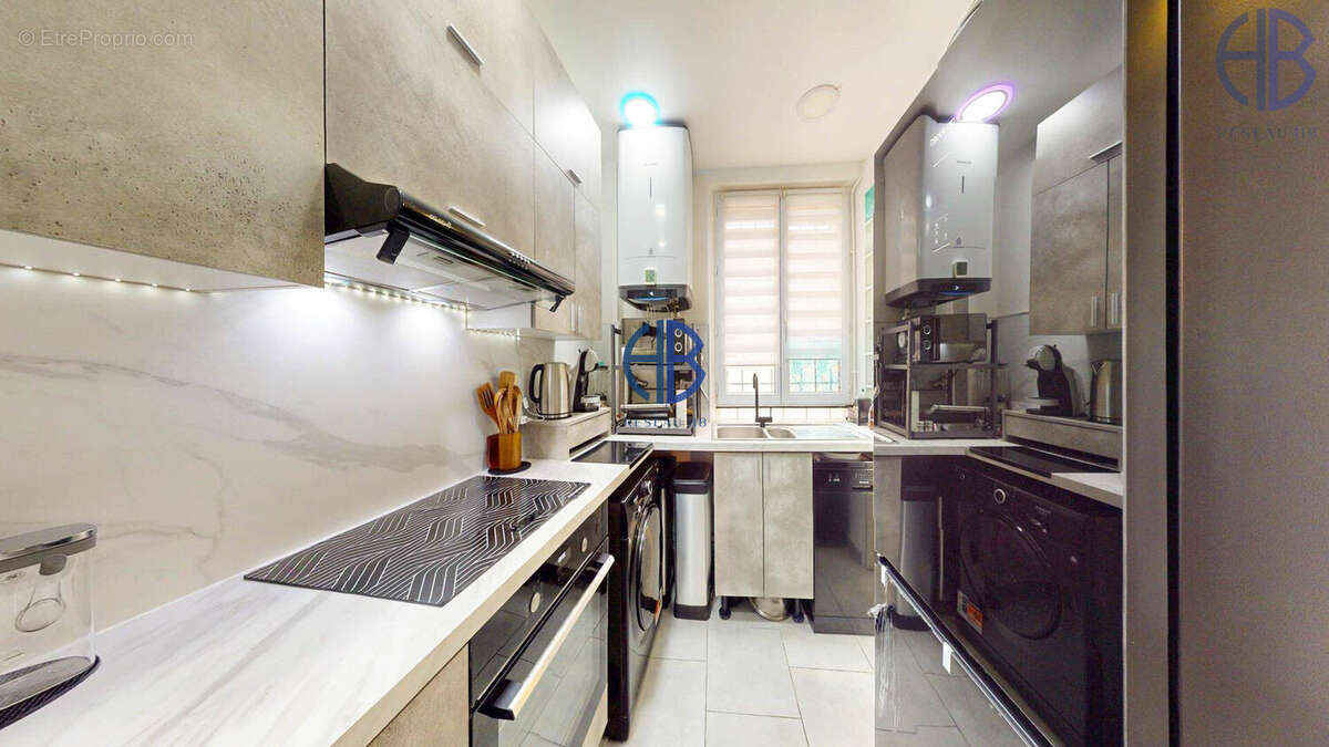 Appartement à PARIS-19E