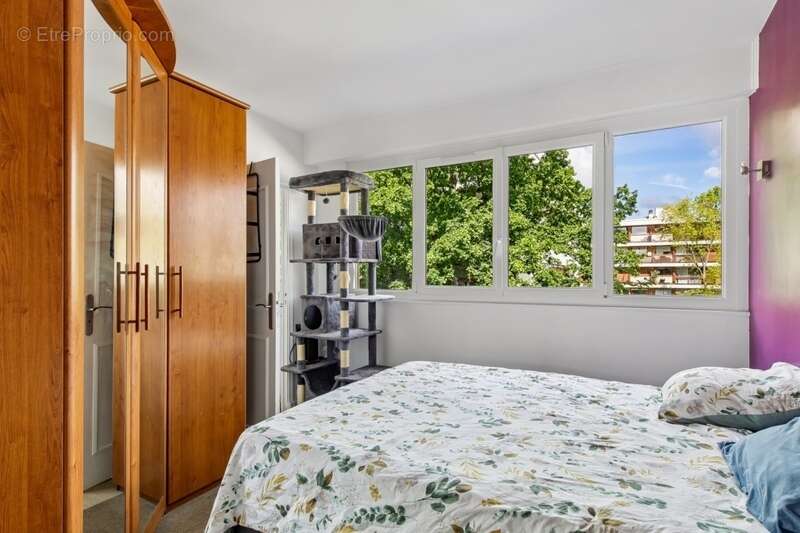 Appartement à LA CELLE-SAINT-CLOUD
