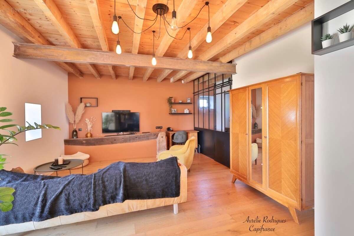 Maison à vendre 7 pièces SAINT MARTIN BELLE ROCHE (71) - photo 7