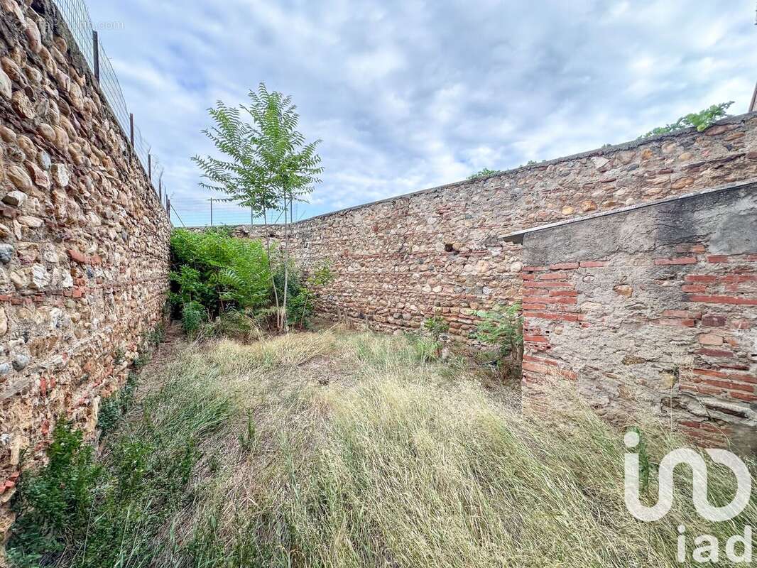 Photo 4 - Parking à BAIXAS