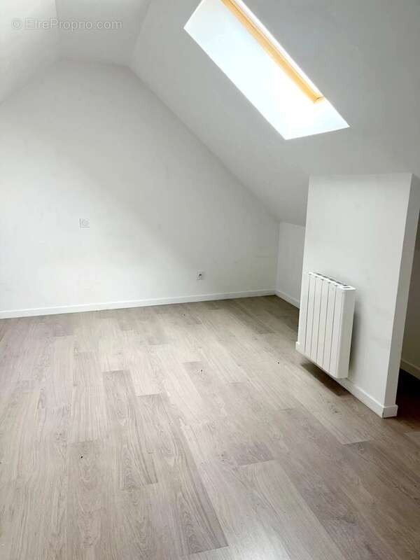 A vendre à Bauvin, entre Lille et Lens : Rare Maison de rapport en 3 appartements - photo 4
