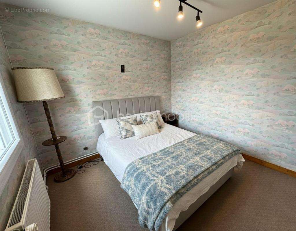 Maison à SAINT-HILAIRE-DU-HARCOUET