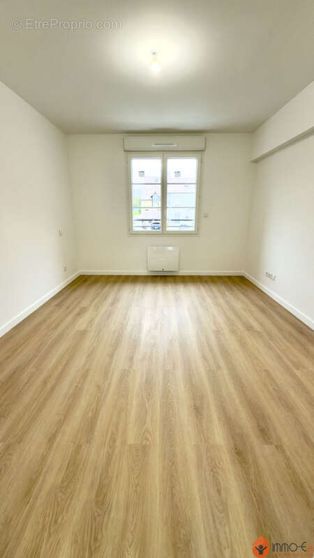 Maison à BUSSY-SAINT-GEORGES