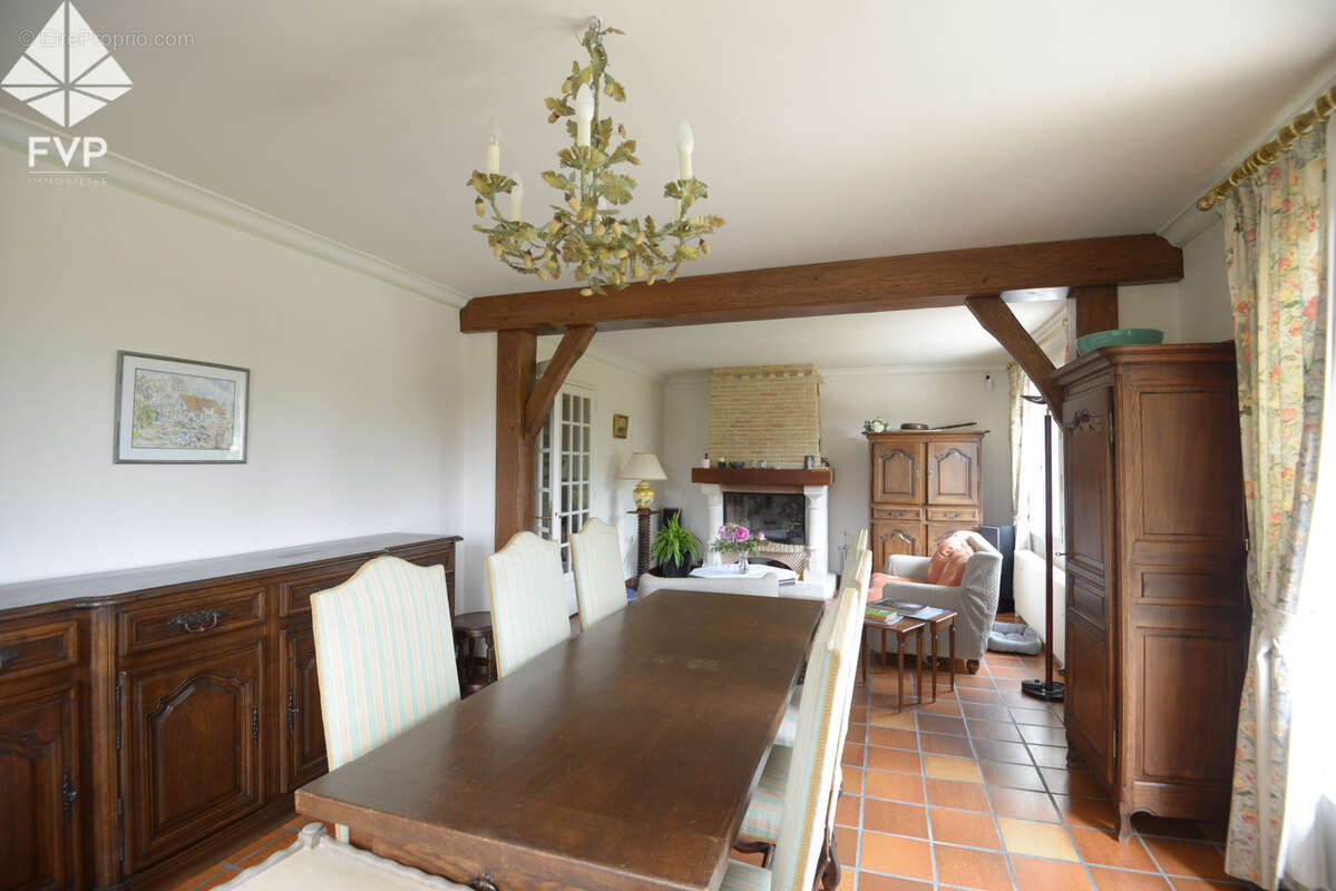 Maison à GRUCHET-LE-VALASSE