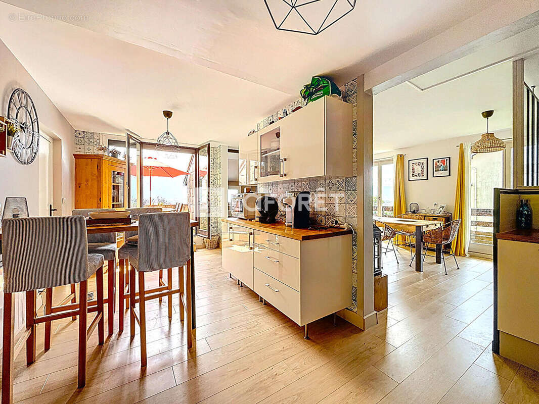 Appartement à SAINT-BALDOPH