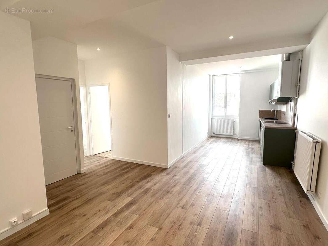 Photo 2 - Appartement à VILLEFRANCHE-SUR-SAONE