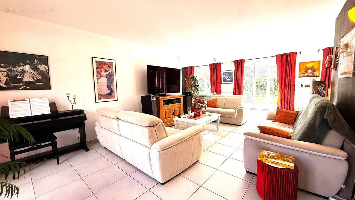 Maison à MONTIGNY-LE-BRETONNEUX