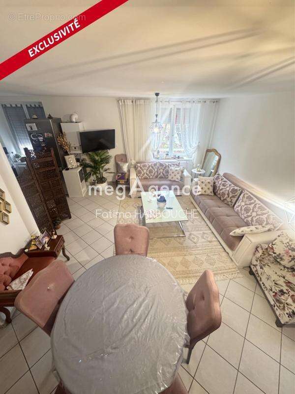 Appartement à LE CHAMBON-FEUGEROLLES