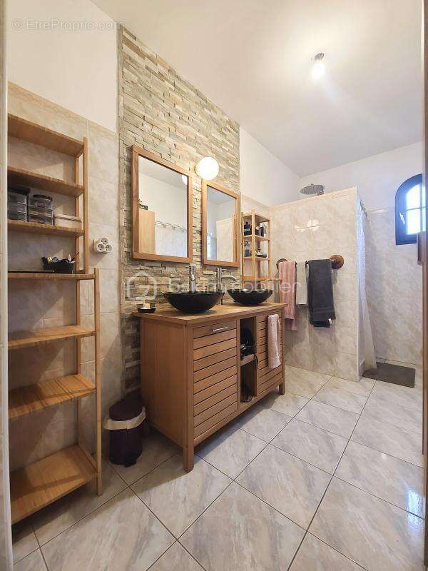 Maison à EVRY-GREGY-SUR-YERRE