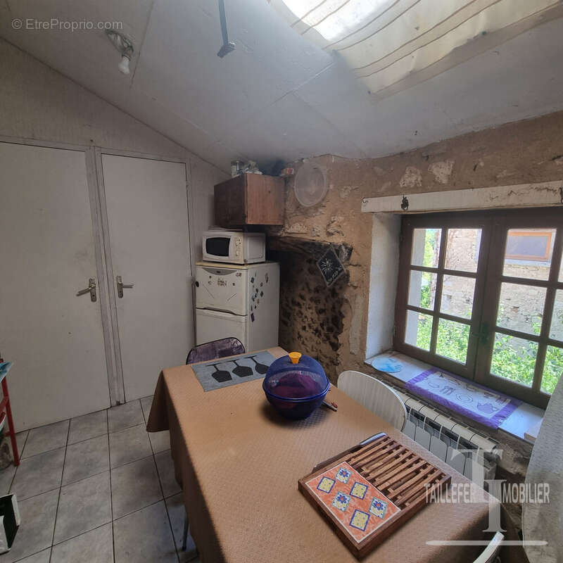 Maison à ANTONNE-ET-TRIGONANT