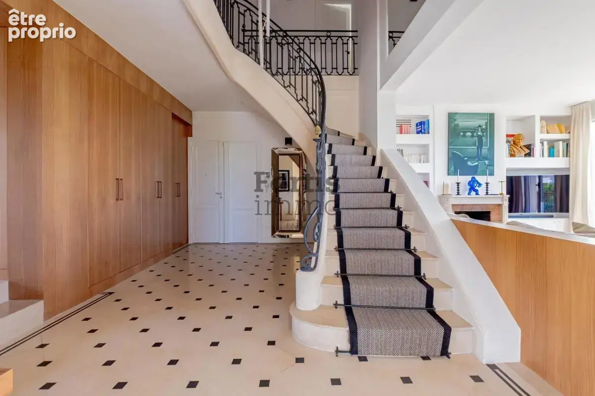 Off market - neuilly-sur-seine (92200) - triplex d’exception - 300 m² d’extérieurs - photo 11
