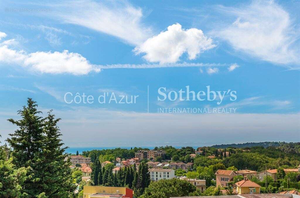 Appartement à VENCE