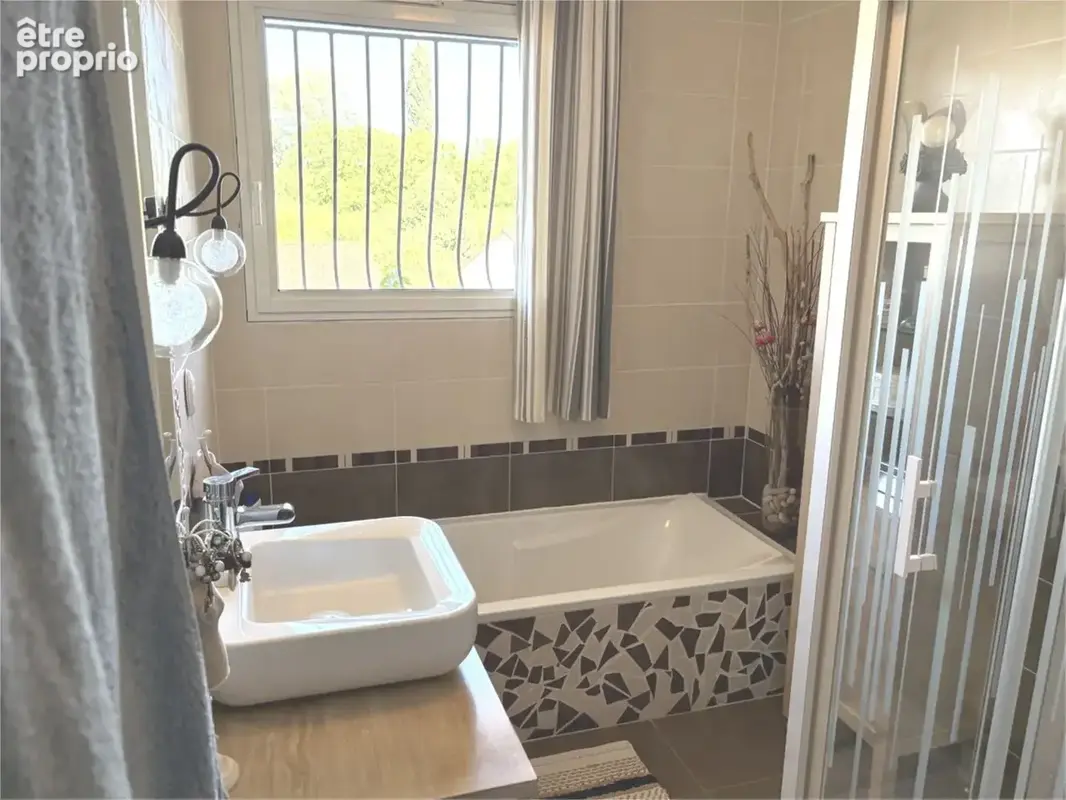 Maison 6 pièces 165 m² à vendre à Saint-Quentin-Fallavier (38070) - photo 9