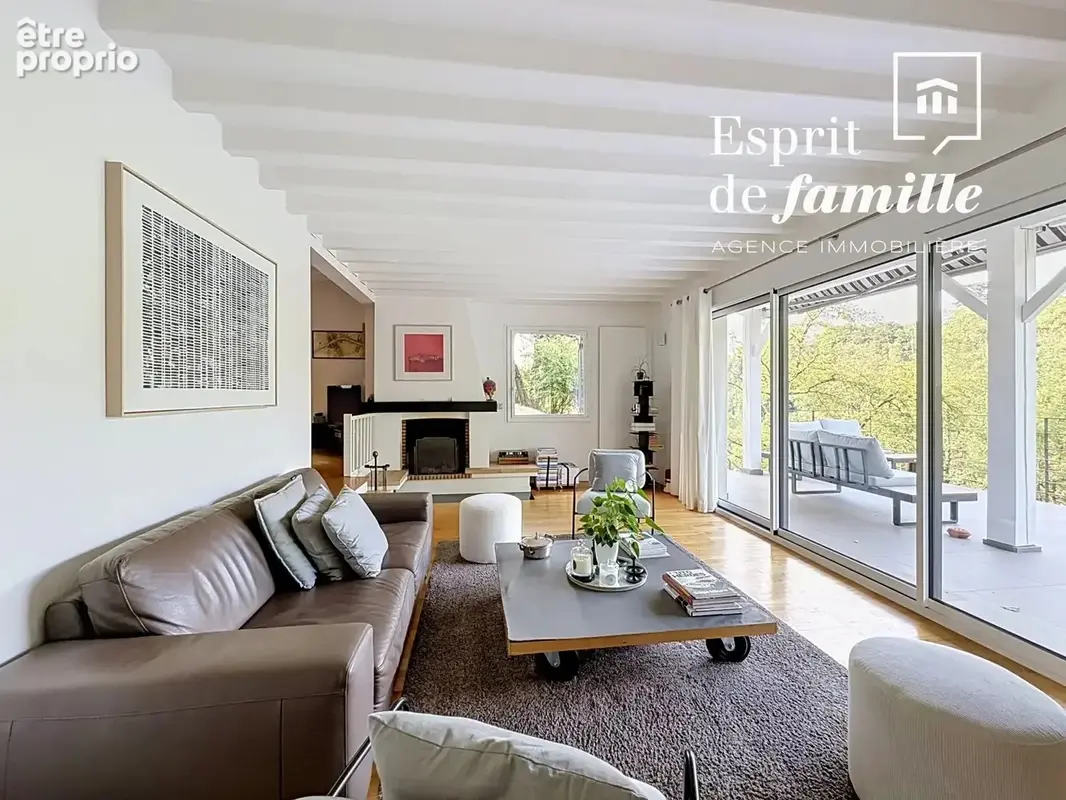 Saint-Didier-au-Mont-d’Or – maison familiale de plus de 180 m² dans un écrin de verdure - photo 4