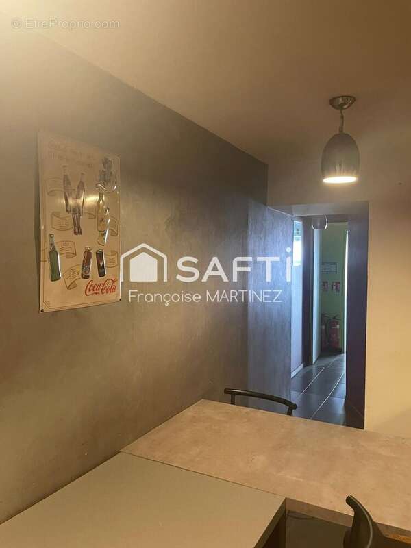 Photo 6 - Commerce à TREVOUX