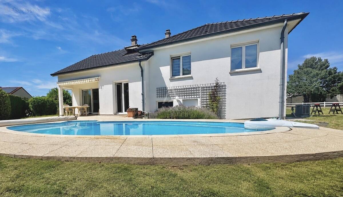 Maison à POURNOY-LA-GRASSE