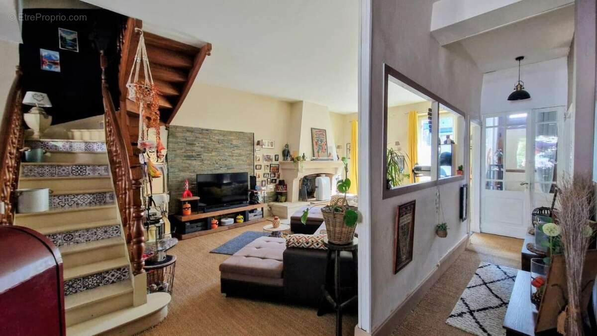 Maison 254 m² à Tonneins  - photo 7