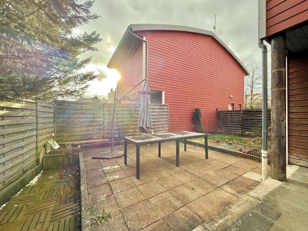 Appartement à CHENOVE