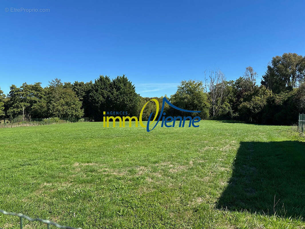 Maison à NIEUIL-L&#039;ESPOIR